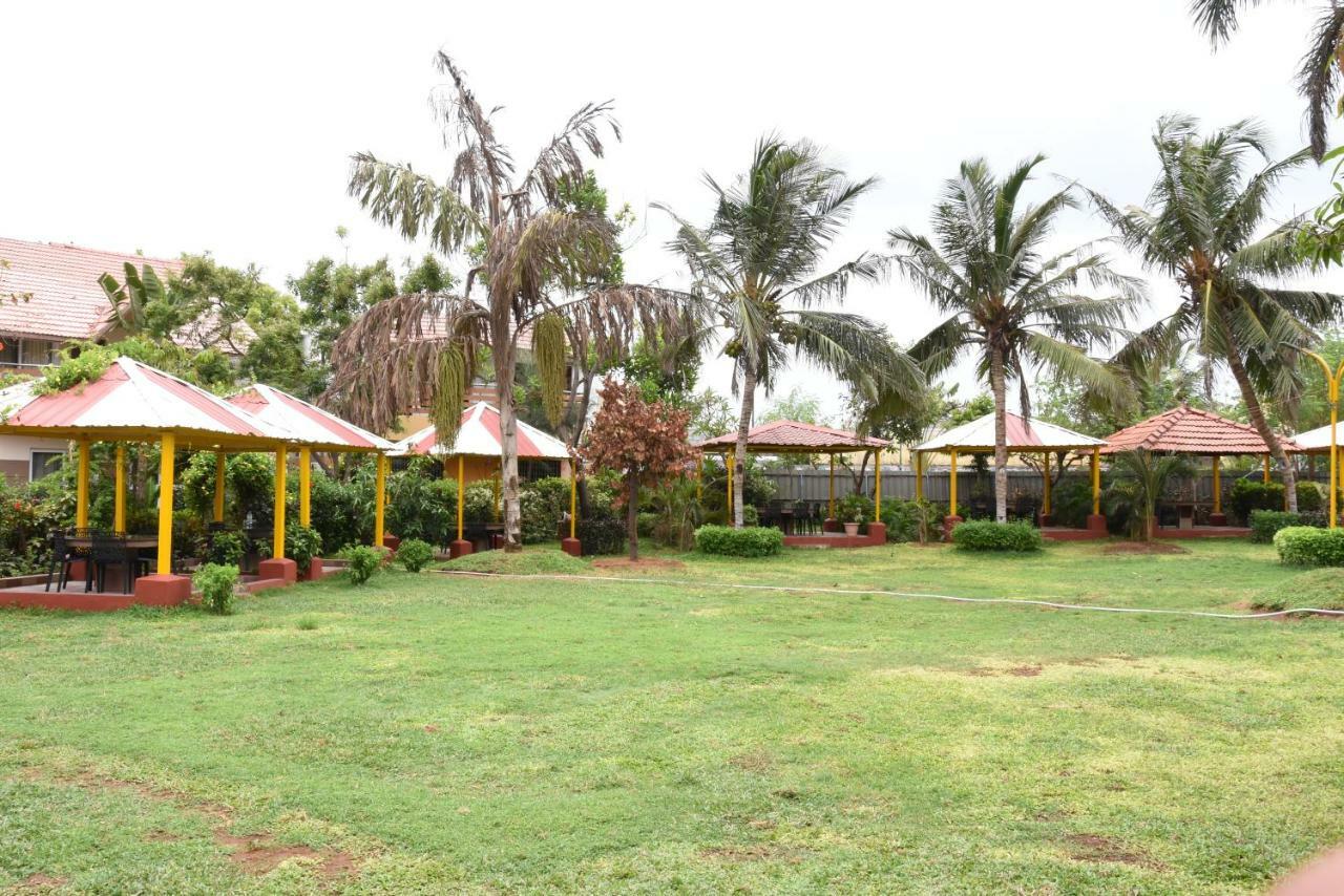 Park Beach Resort Csennai Kültér fotó